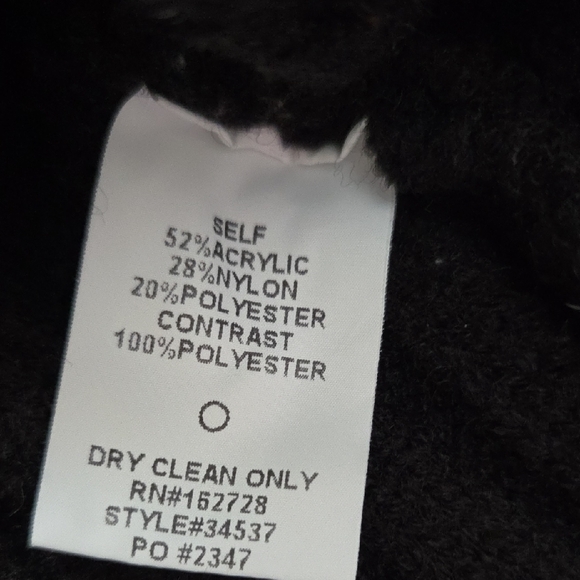 Elegant Black Women's Turtleneck Sweater - Picture 6 of 6